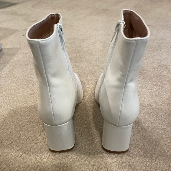 White booties - Picture 4 of 4